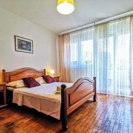 Dawn Apartment *